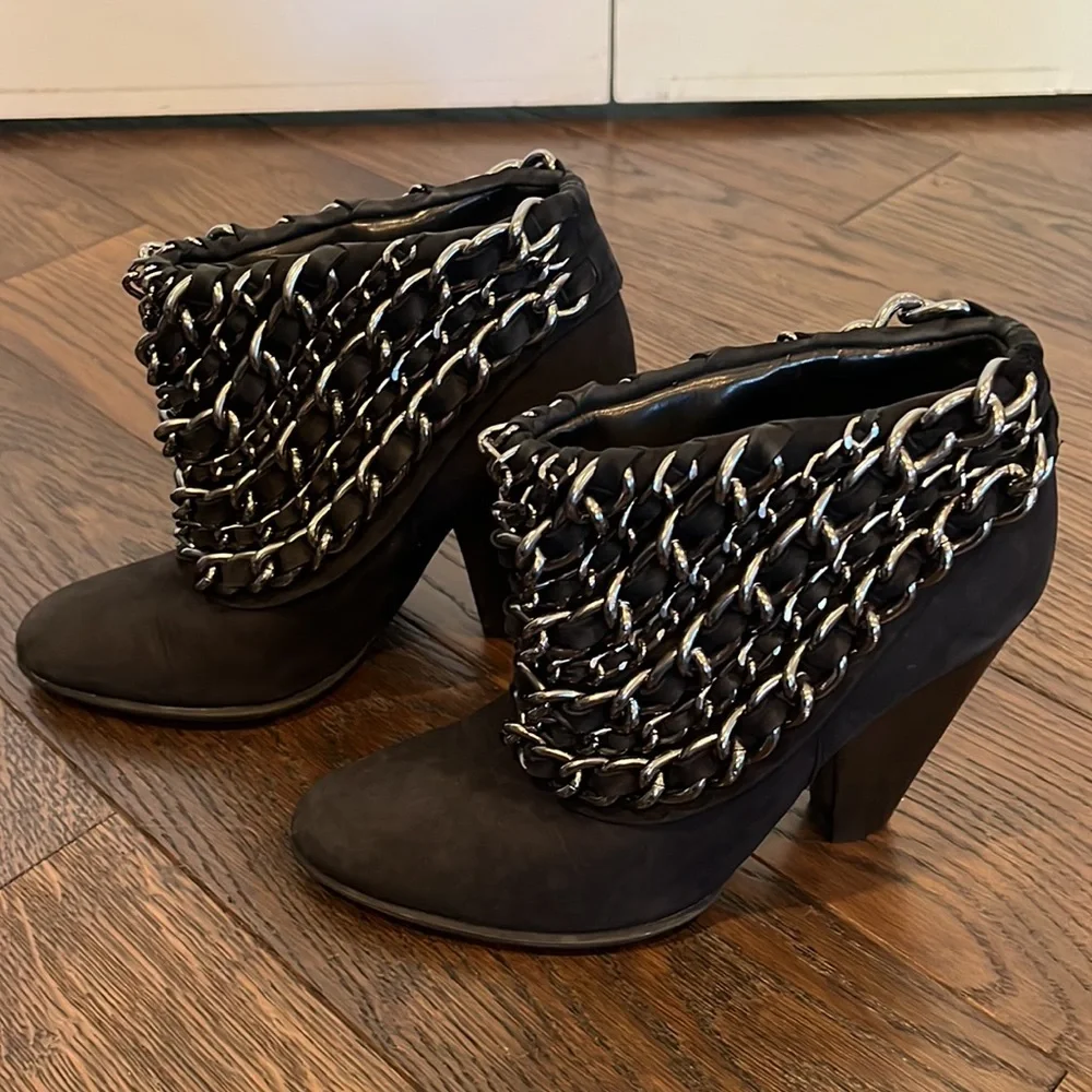 Zara chain link